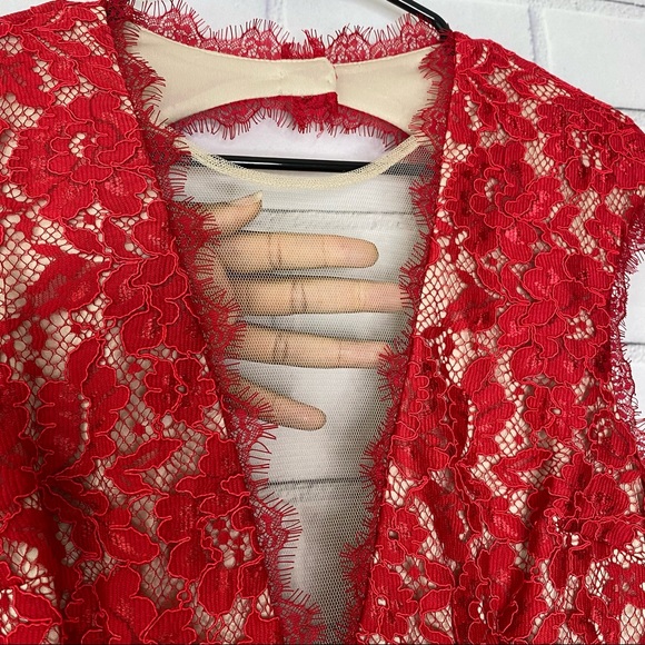 Aidan by Aidan Mattox red lace deep V cocktail dress - Picture 6 of 11